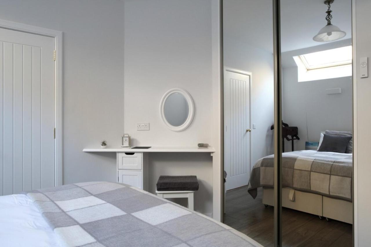 Quiet Ground Floor Mews Flat And Parking Daire Edinburgh Dış mekan fotoğraf